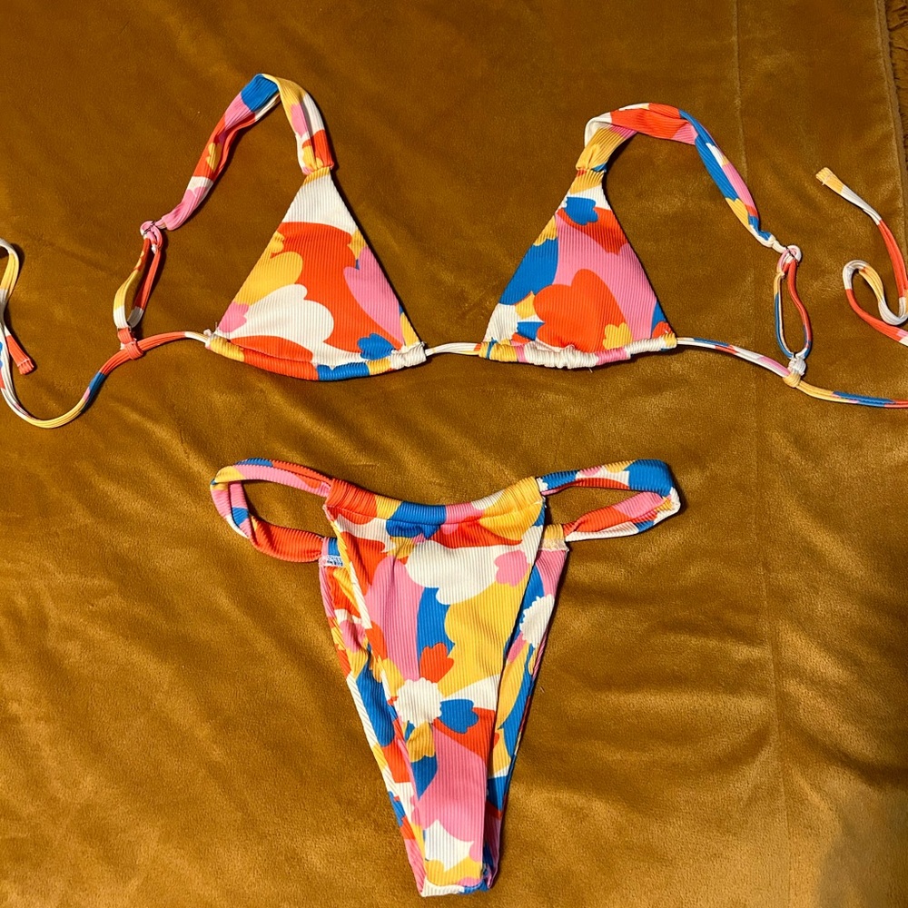 Aurelle Swim - Monaco Strappy top M and bottom M